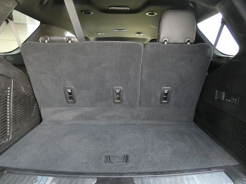 Used 2021 Chevrolet Tahoe Premier AWD/4WD image 16