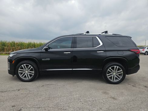 Used 2023 Chevrolet Traverse High Country w/ LPO, Floor Liner Package AWD/4WD image 4