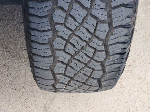 Used 2025 Chevrolet Silverado 1500 Custom image 12