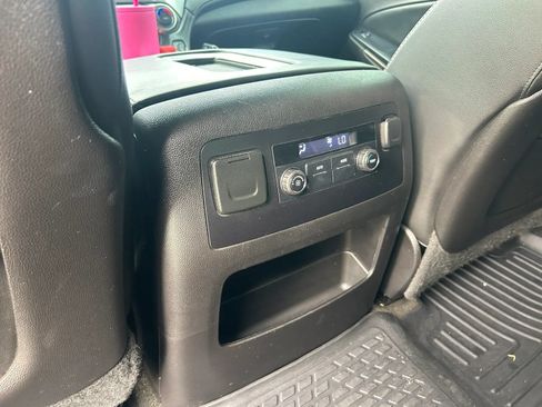 Used 2015 Chevrolet Tahoe LT RWD image 10