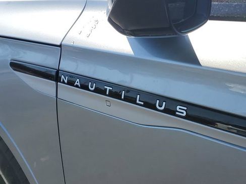 Certified 2024 Lincoln Nautilus Reserve w/ Equipment Group 202A image 6