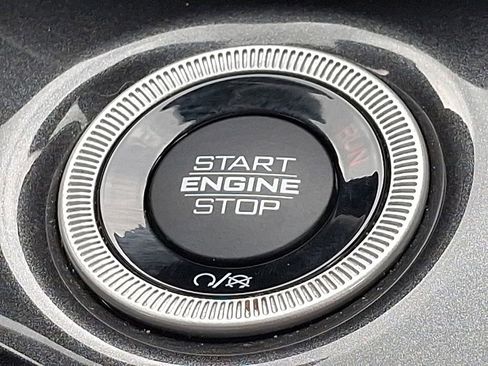 Used 2023 Jeep Grand Cherokee Altitude AWD/4WD image 24