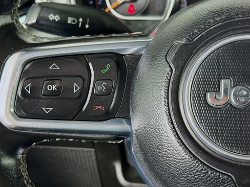 Used 2021 Jeep Wrangler Unlimited Sahara w/ Uconnect 4C Nav & Sound Group image 11