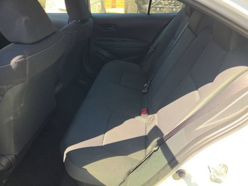 Used 2024 Toyota Corolla LE w/ LE Convenience Package FWD image 11