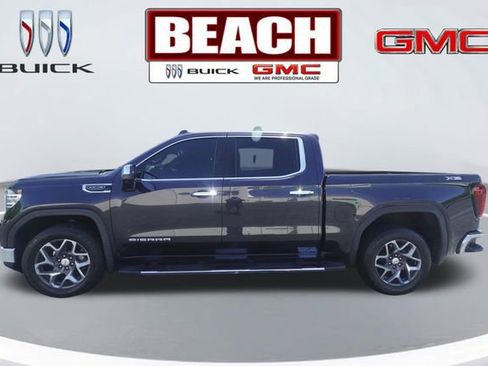 Used 2023 GMC Sierra 1500 SLT w/ SLT Premium Package AWD/4WD image 6