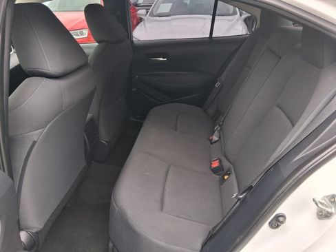 Used 2021 Toyota Corolla LE FWD image 10