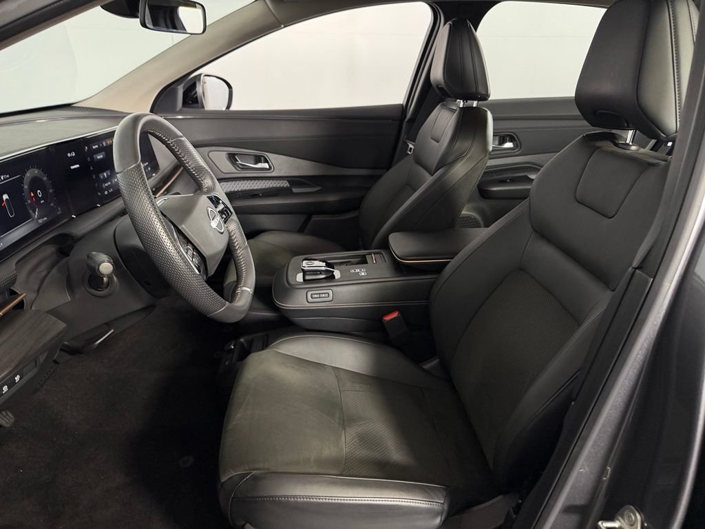 Used 2024 Nissan Ariya AWD image 22