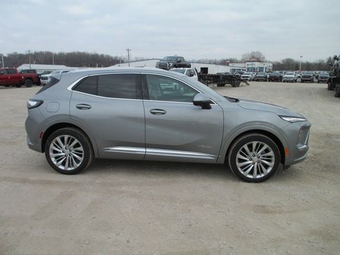New 2026 Buick Envision Avenir image 3
