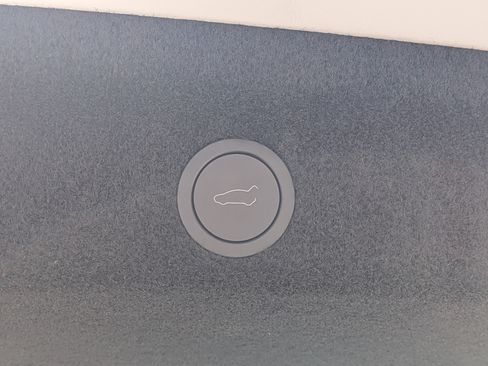 Used 2026 Tesla Model Y AWD image 14