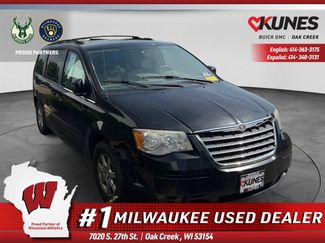 Used 2008 Chrysler Town & Country Touring FWD video 1