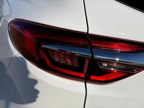 Used 2020 Buick Enclave Essence w/ Sound and Sites Package image 33