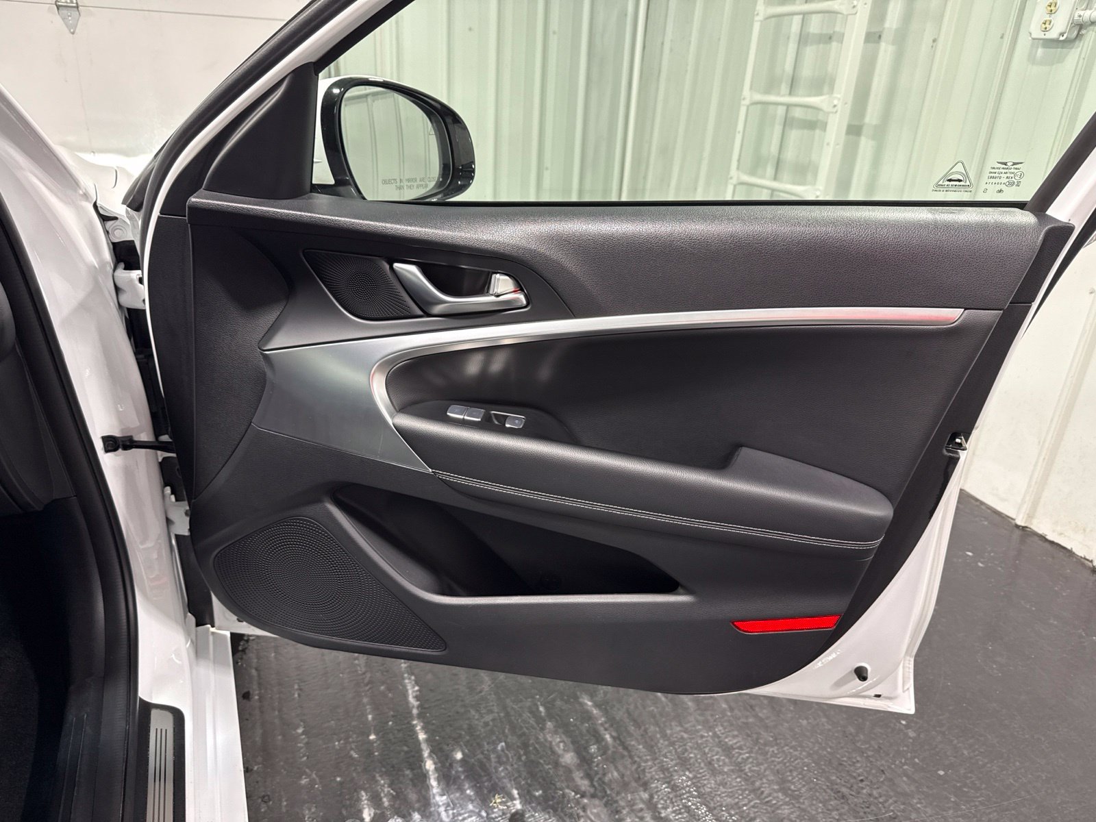 Used 2025 Genesis G70 2.5T AWD/4WD image 15