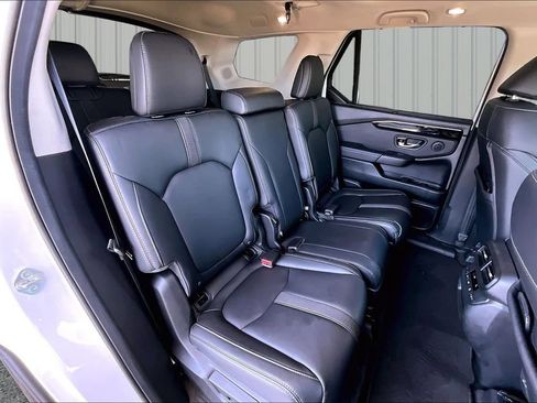 Used 2025 Honda Pilot Touring image 20