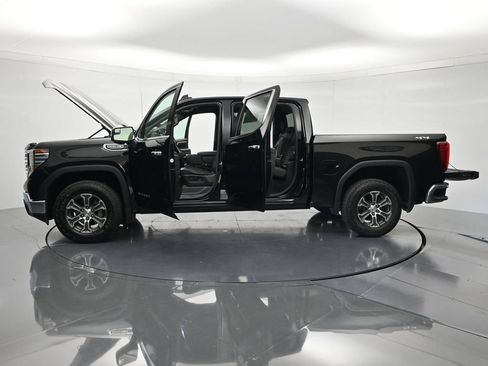 Certified 2025 GMC Sierra 1500 SLT AWD/4WD image 47