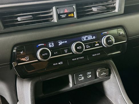 Used 2024 Honda Pilot Touring image 24