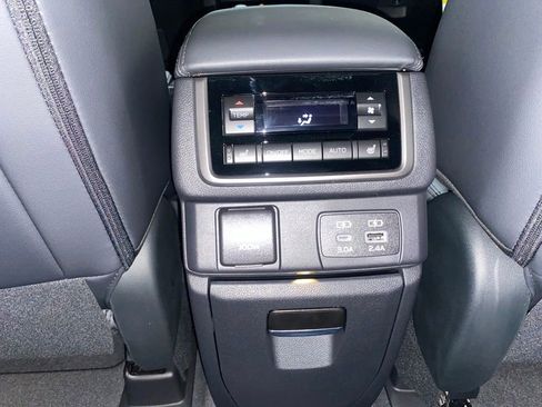 New 2025 Subaru Ascent Bronze Edition image 23