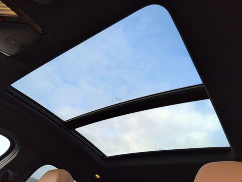 Used 2025 BMW X4 xDrive30i w/ Premium Package image 28