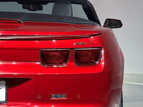 Used 2012 Chevrolet Camaro SS RWD image 9