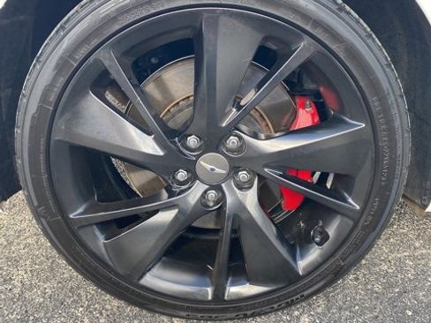 Used 2022 Genesis G70 3.3T image 8