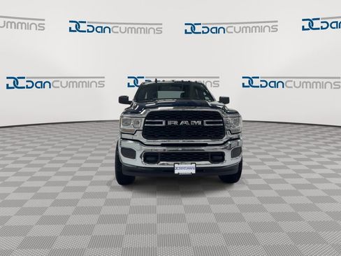 Used 2022 RAM 2500 Tradesman w/ Chrome Appearance Group AWD/4WD image 3