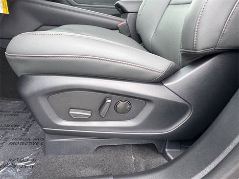 New 2026 Ford Explorer Active w/ Active Comfort Package image 16