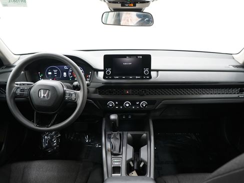 Used 2023 Honda Accord LX image 14