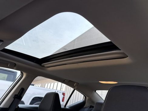 Used 2024 Nissan Altima 2.5 SV w/ SV Premium Package image 23