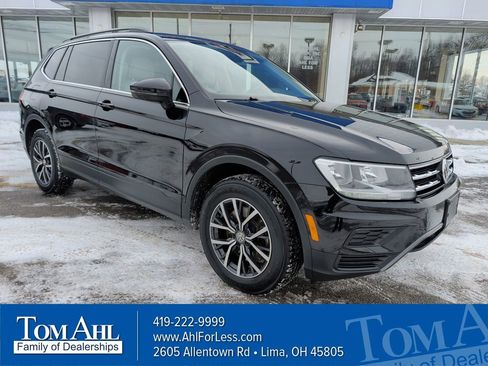 Used 2019 Volkswagen Tiguan SE w/ Panoramic Sunroof Package image 1