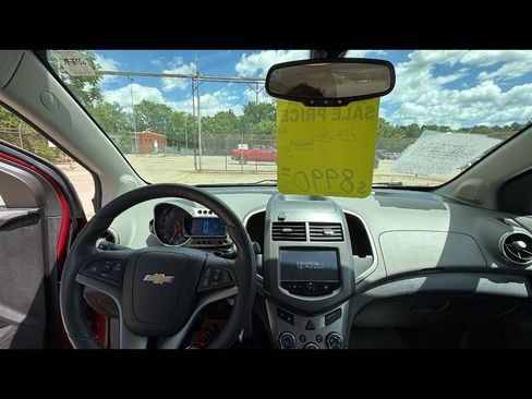 Used 2016 Chevrolet Sonic LT w/ Wheels and Fog Lamp Package FWD image 10