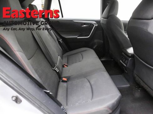 Used 2022 Toyota RAV4 SE image 24