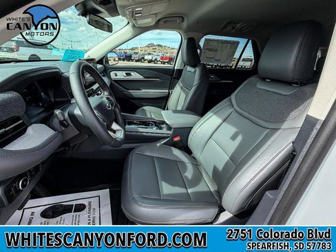 New 2026 Ford Explorer Active w/ Active Comfort Package image 4