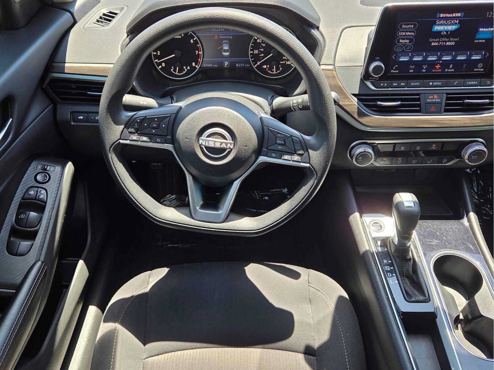 Used 2024 Nissan Altima 2.5 SV FWD image 6