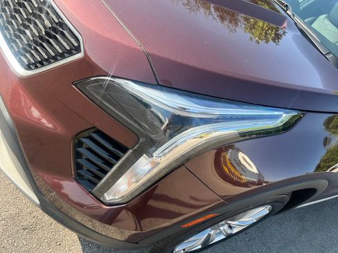 Used 2023 Cadillac XT4 Premium Luxury FWD image 33