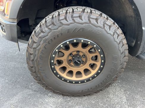 Used 2023 Ford F150 Raptor w/ Raptor Carbon Fiber Package image 10