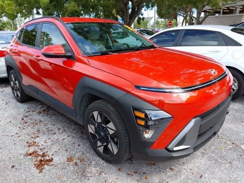 Used 2024 Hyundai Kona SEL FWD image 2