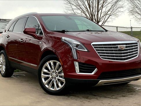 Used 2018 Cadillac XT5 Platinum w/ Driver Assist Package AWD/4WD image 34