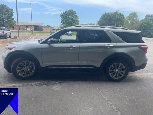 Used 2022 Ford Explorer Limited w/ Equipment Group 301A AWD/4WD image 2