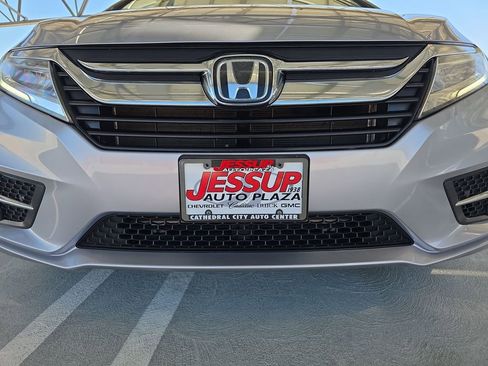 Used 2018 Honda Odyssey Touring image 32