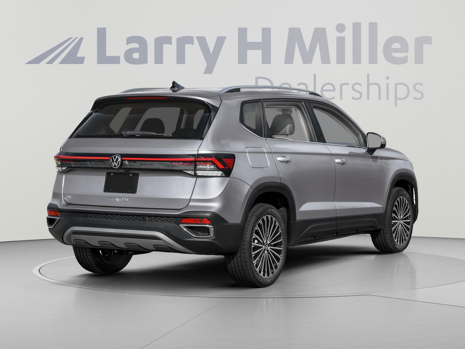 Used 2025 Volkswagen Taos SE w/ Panoramic Sunroof Package AWD/4WD image 2