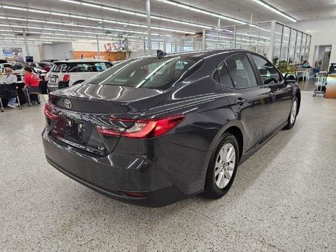 Used 2025 Toyota Camry LE FWD image 4