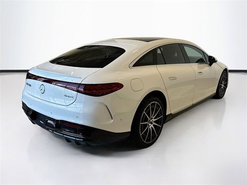 Used 2022 Mercedes-Benz EQS 580 4MATIC Sedan image 5