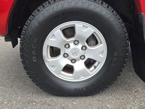 Used 2015 Toyota Tacoma 4x4 Double Cab image 18