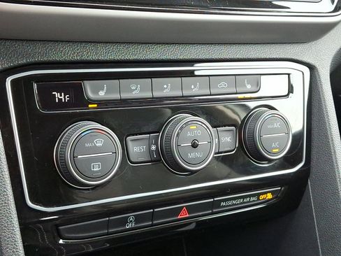 Certified 2023 Volkswagen Atlas SE image 17