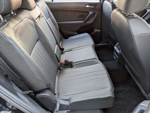 Used 2023 Volkswagen Tiguan SE R-Line image 21