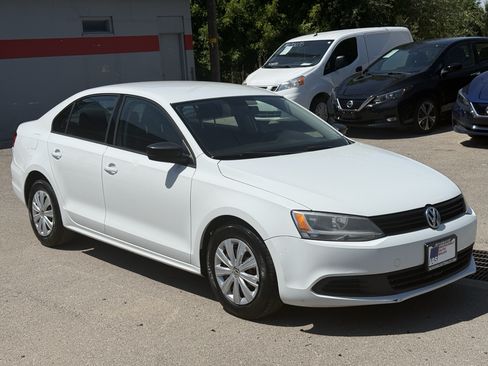 Used 2014 Volkswagen Jetta S FWD image 2