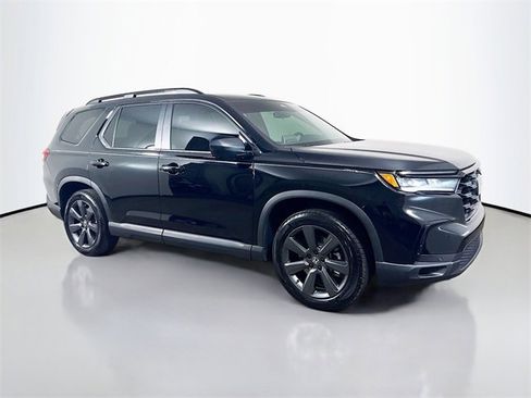 Certified 2025 Honda Pilot Sport image 25