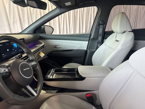 Used 2025 Hyundai Tucson Limited image 19