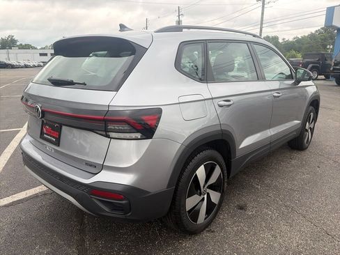 Used 2025 Volkswagen Taos S AWD/4WD image 7