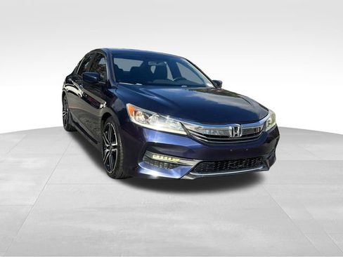Used 2016 Honda Accord Sport image 7