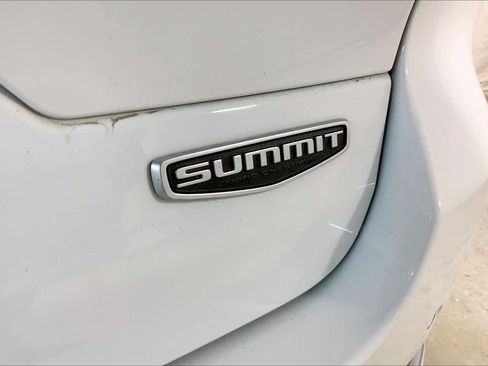 Used 2022 Jeep Grand Cherokee Summit image 10